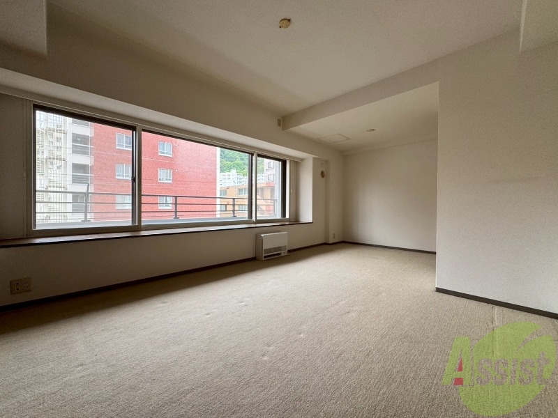 居室・リビング　広くてキレイなお部屋が広がっていて、充実した生活が送れそう。