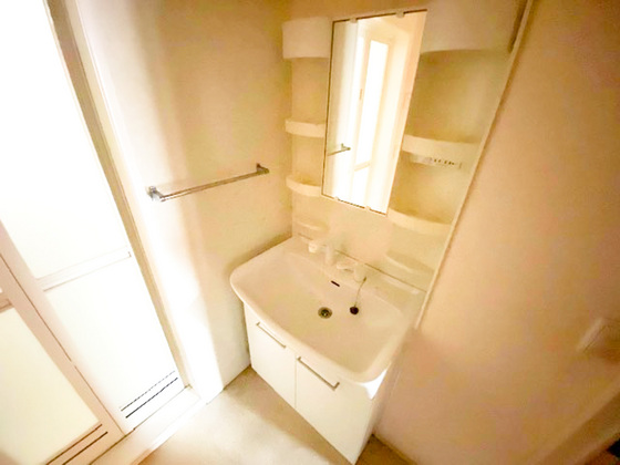 洗面設備　※別部屋の写真です