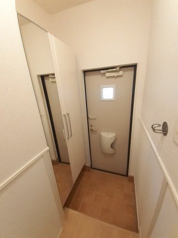 玄関　シューズボックス付きの玄関です☆
