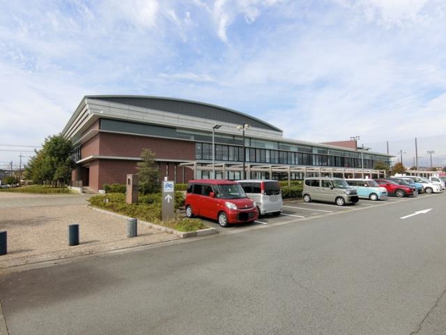 中学校　長泉北中学校（中学校）まで738m