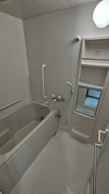 バス・シャワールーム　★浴室