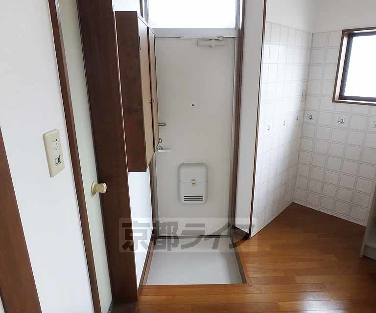 玄関　玄関ホールです