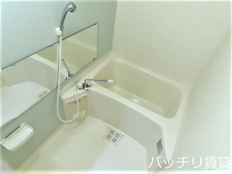 バス・シャワールーム　※室内写真等は別号数の為、現状優先となります。