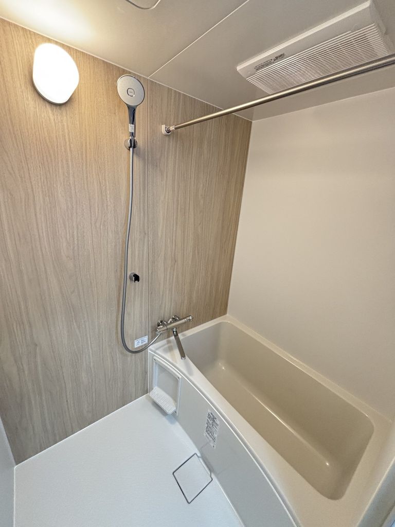 バス・シャワールーム　※建築中の写真です