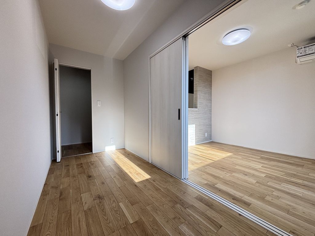 エントランス　※建築中の写真です