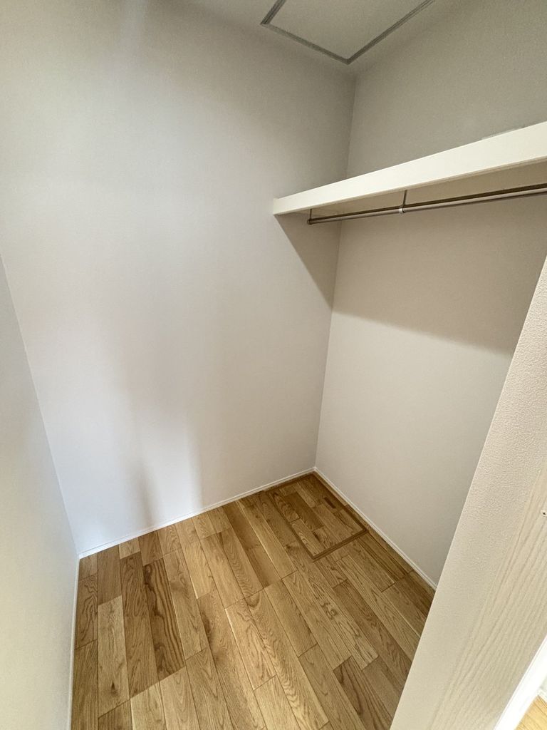 トイレ　※建築中の写真です