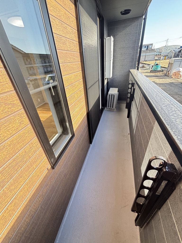 玄関　※建築中の写真です