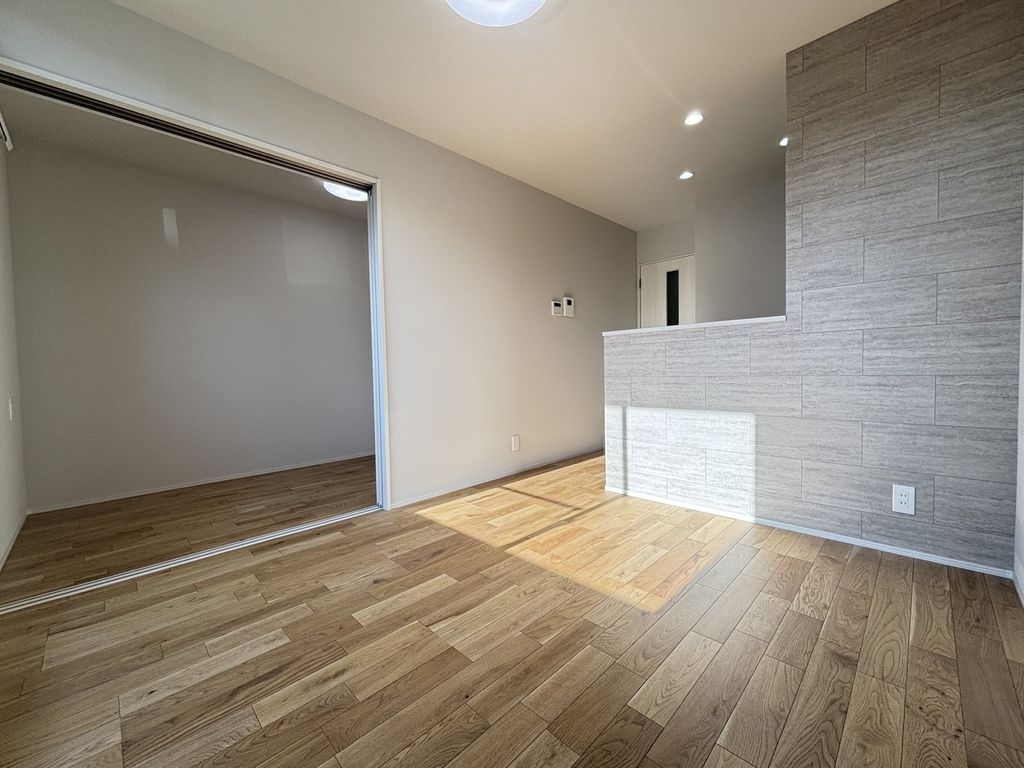 居室・リビング　※建築中の写真です