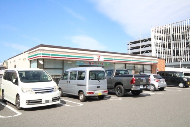 コンビニ　セブン-イレブン 名古屋外新町３丁目店（コンビニ）まで300m