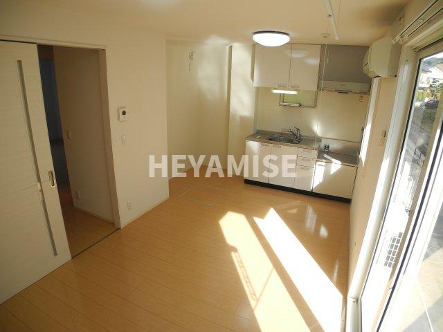 居室・リビング　※室内画像は別号室のもの