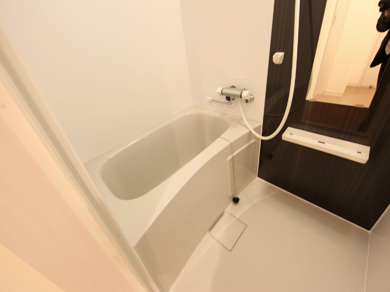 バス・シャワールーム　バス・トイレ別　浴室暖房乾燥機付