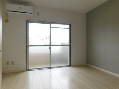 居室・リビング　画像同室タイプ参照