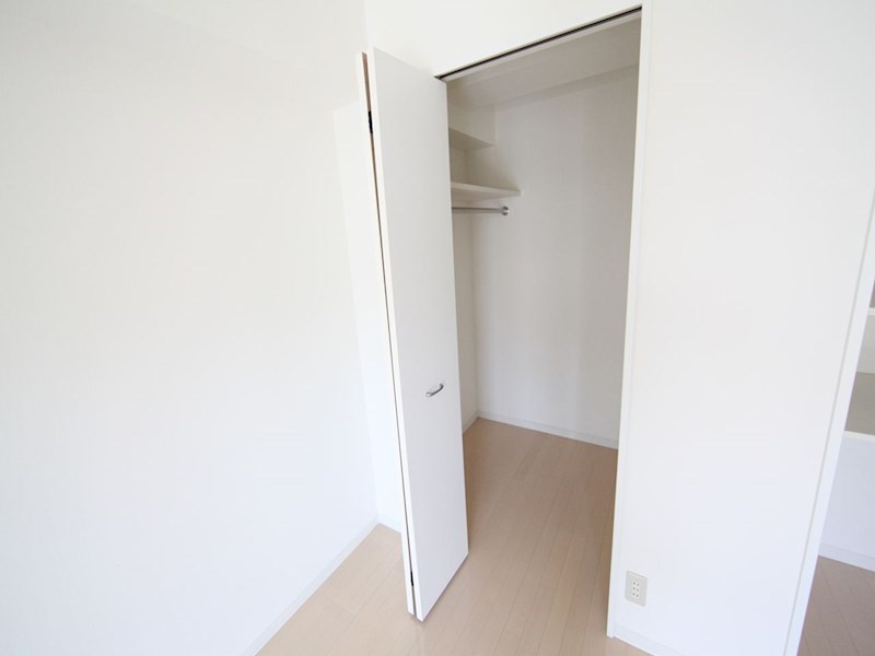 収納　ウォークインクロゼット（収納充実してます）