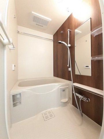 バス・シャワールーム　ゆったり過ごせるお風呂です