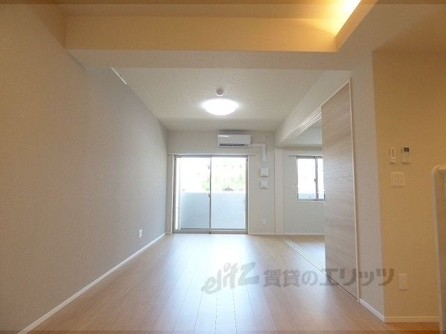 居室・リビング　リビング