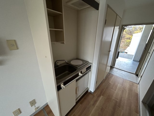 キッチン　コンパクトなキッチンで掃除もラクラク