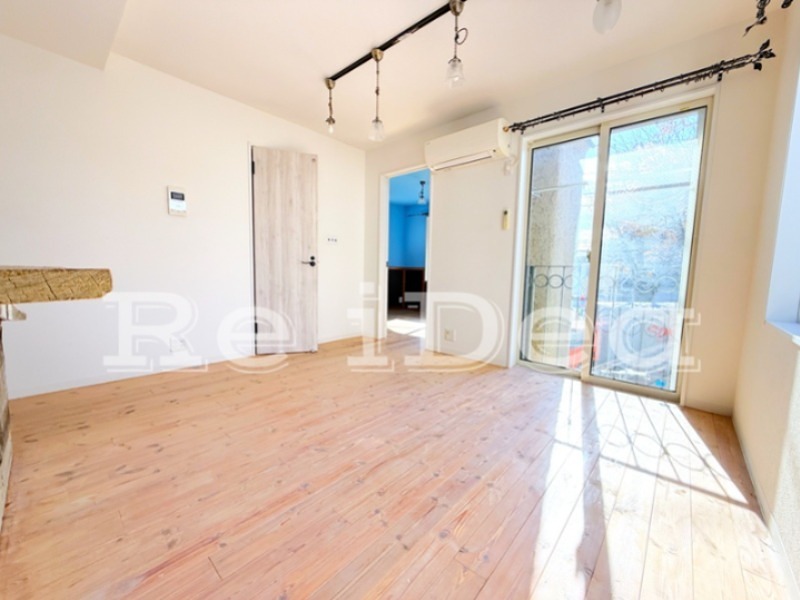 居室・リビング　明るいお部屋です。