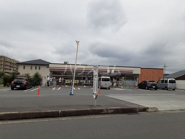コンビニ　セブン-イレブン 日野東平山２丁目店（コンビニ）まで321m