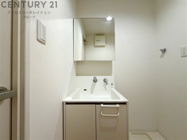 洗面設備　室内洗濯機置き場付きで便利！