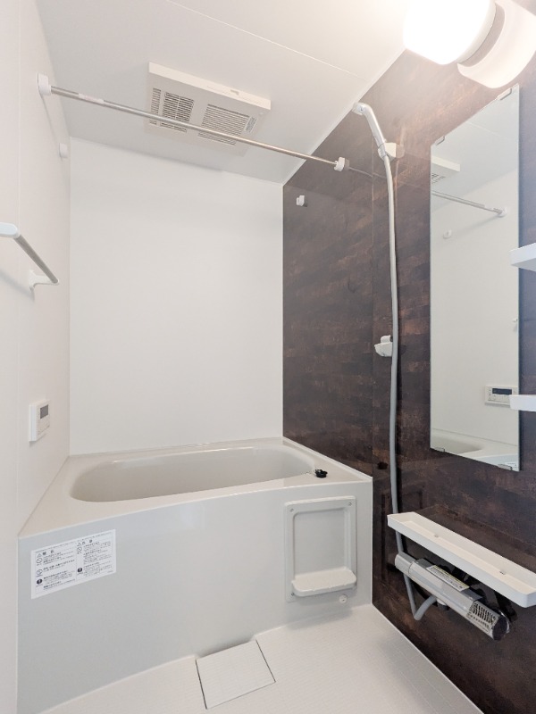 バス・シャワールーム　図面と現状に相違がある場合には現状を優先