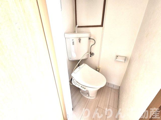 トイレ　落ち着いたトイレです