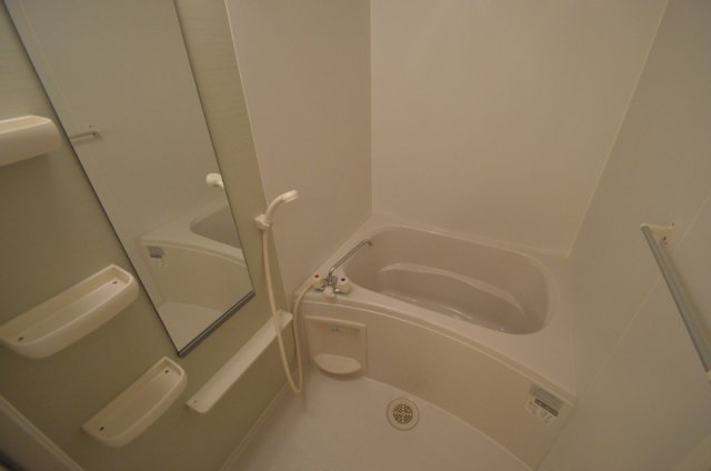 バス・シャワールーム　一日の体の疲れはここで洗い流してしまいましょう！