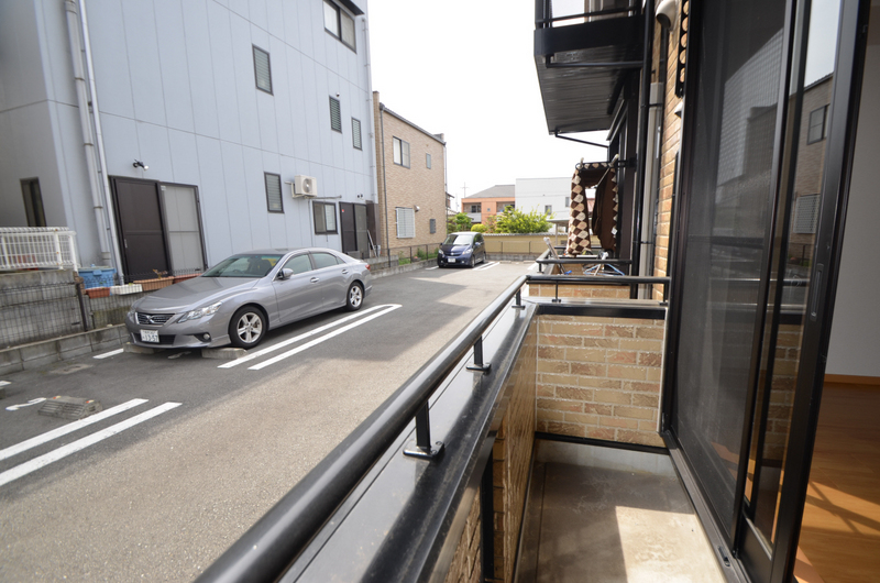 バルコニー　晴れてる日はすぐに洗濯物も乾きそうな風通しも日当たりの良いバ