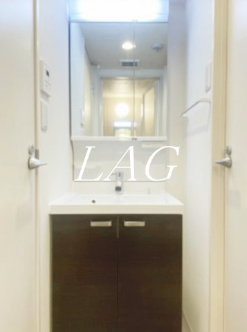 洗面設備　独立洗面台です。