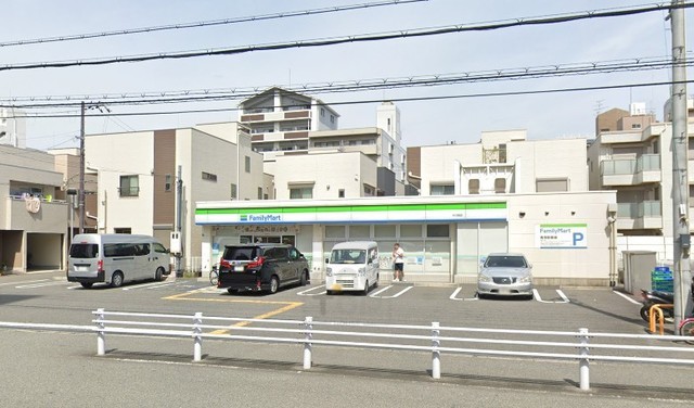 コンビニ　ファミリーマート　木川西（コンビニ）まで625m