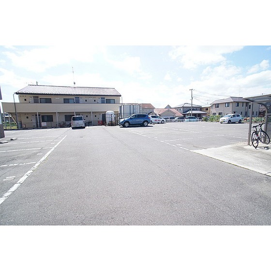 駐車場　１台込み無料です！