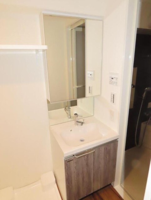 洗面設備　※反転タイプ参考