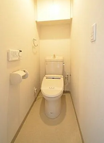 トイレ　別部屋の写真を使用しております。