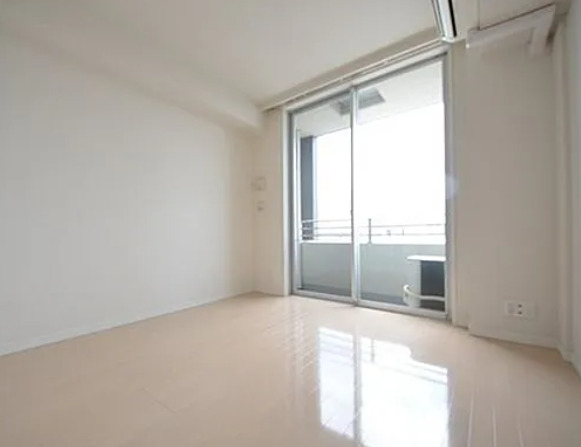 居室・リビング　別部屋の写真を使用しております。