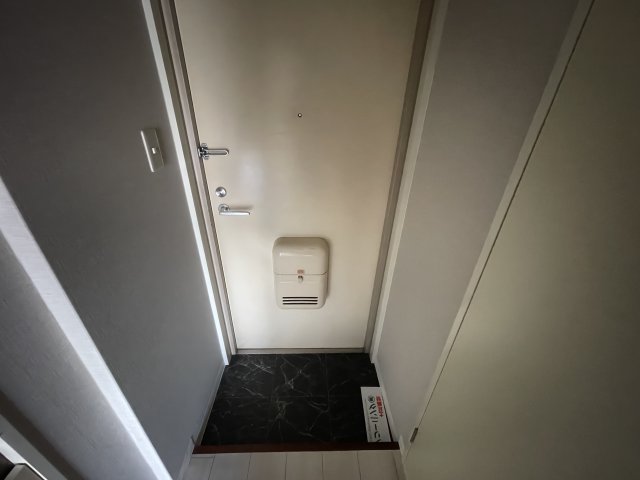 玄関　落ち着いた玄関です