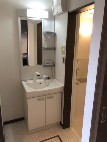 洗面設備　脱衣スペースもあります