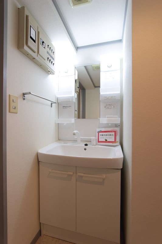 洗面設備　同建物別部屋　参考写真