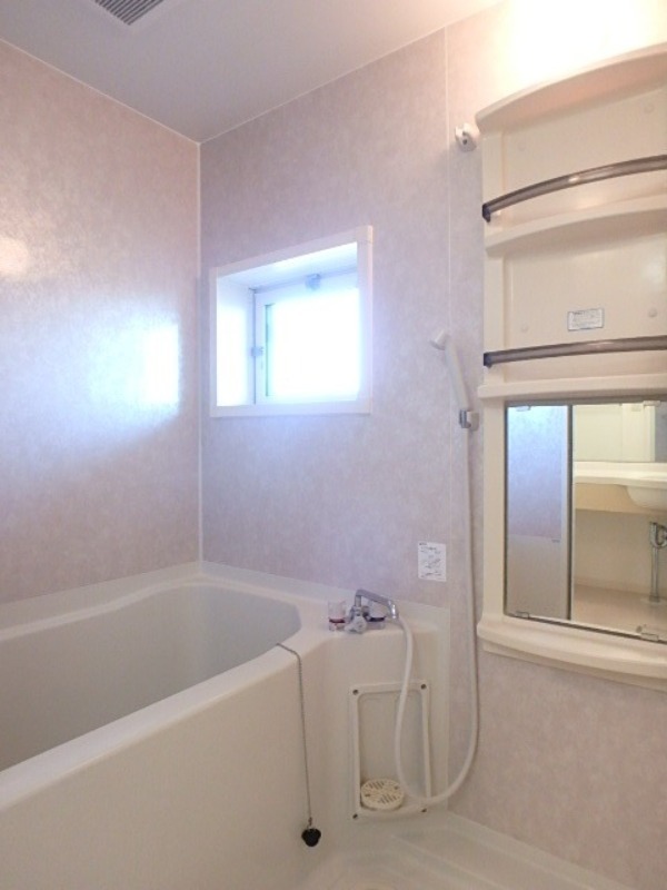 バス・シャワールーム　図面と現状に相違がある場合には現状を優先