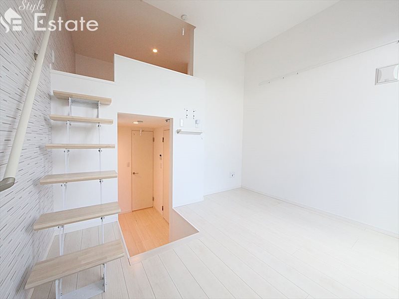 居室・リビング　内装