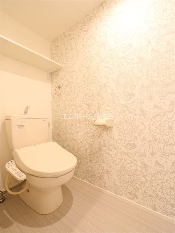 トイレ　温水洗浄暖房便座付トイレ