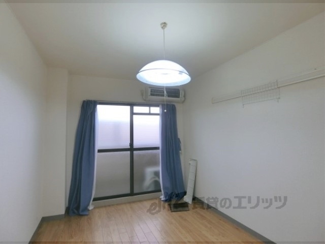 居室・リビング　洋室