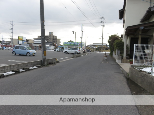 その他　前面道路（その他）まで0m