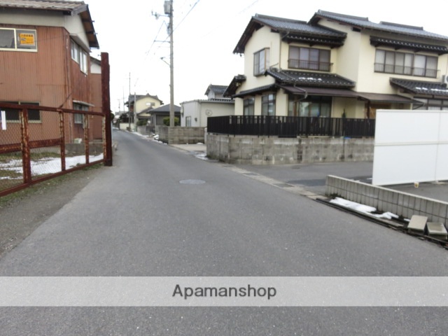 その他　前面道路（その他）まで0m