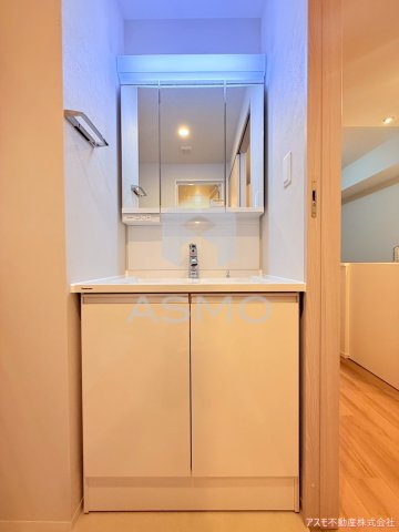 洗面設備　同マンション別部屋参考写真