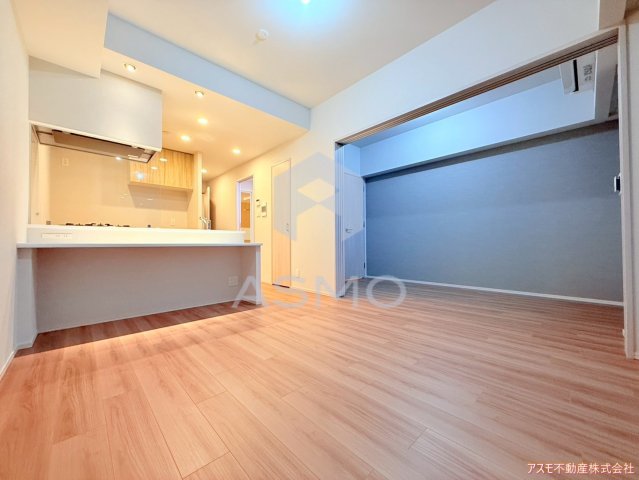 居室・リビング　同マンション別部屋参考写真