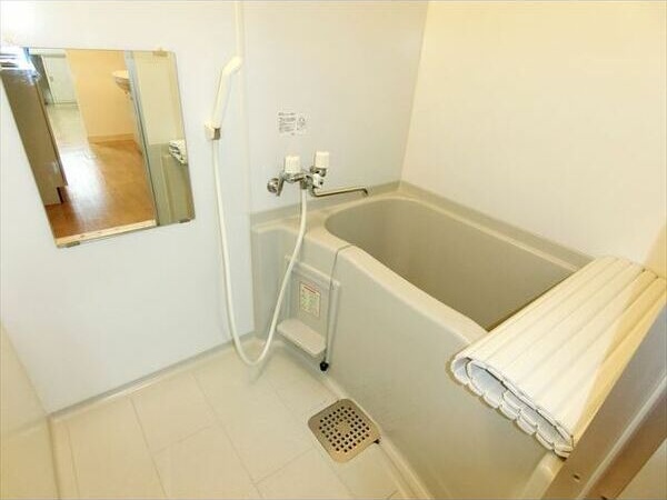 バス・シャワールーム　きれいなお風呂で快適バスタイム♪