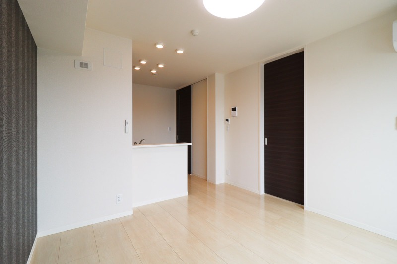 居室・リビング　図面と現状に相違がある場合には現状を優先