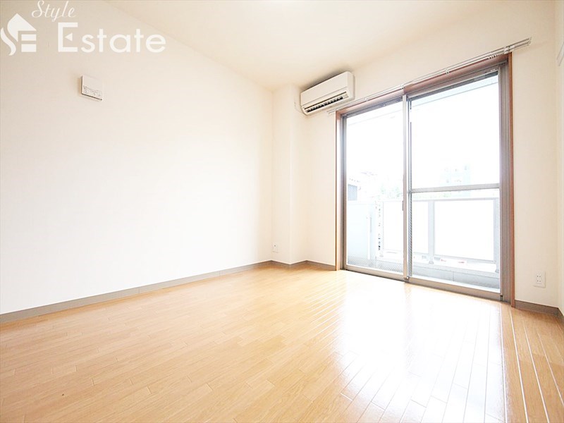 居室・リビング　内装