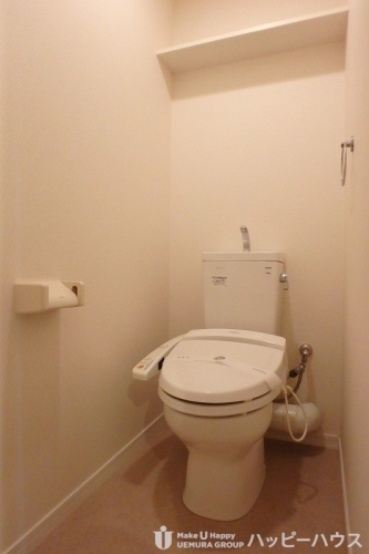 トイレ　別部屋の写真になります。現状を優先とします。