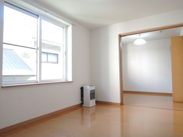 居室・リビング　他号室のお写真です。参考にご覧ください。