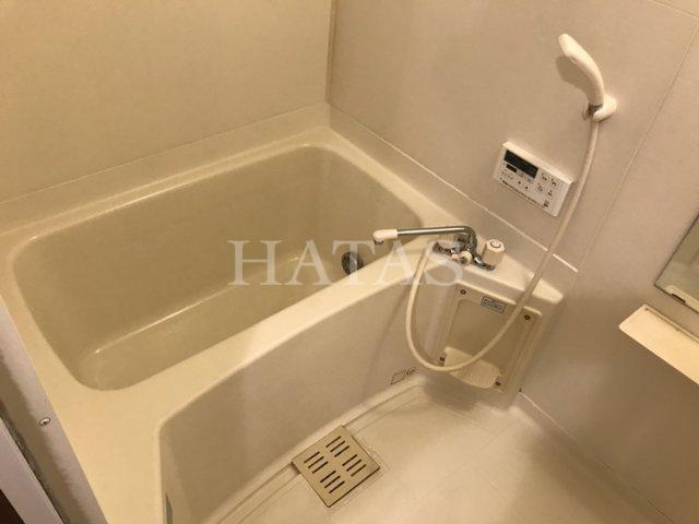 バス・シャワールーム　同物件別部屋のお写真です（間取り反転）